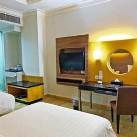 Grand Basko Hotel Padang  Exterior foto