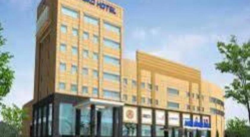 Grand Basko Hotel Padang  Exterior foto