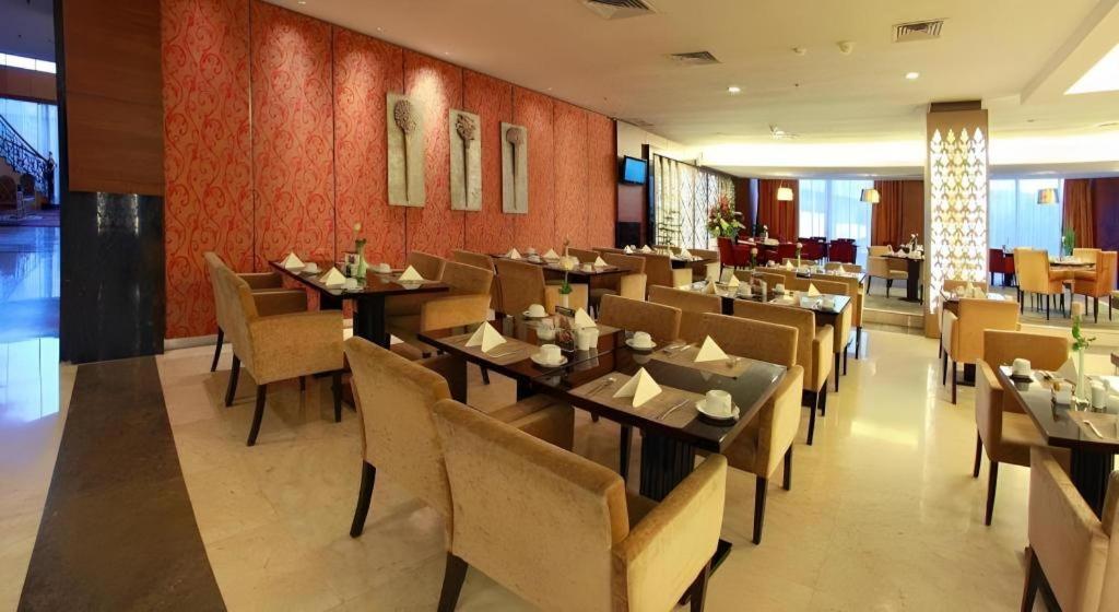 Grand Basko Hotel Padang  Exterior foto